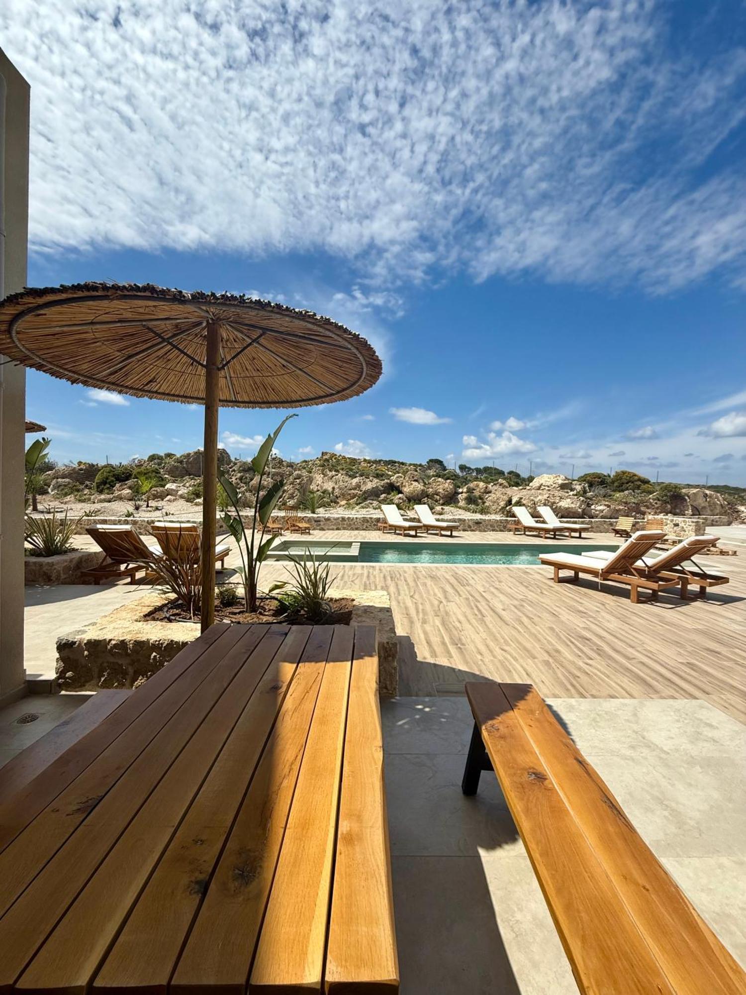 Cove Elafonisi Apartments Agios Pandeleimon  エクステリア 写真